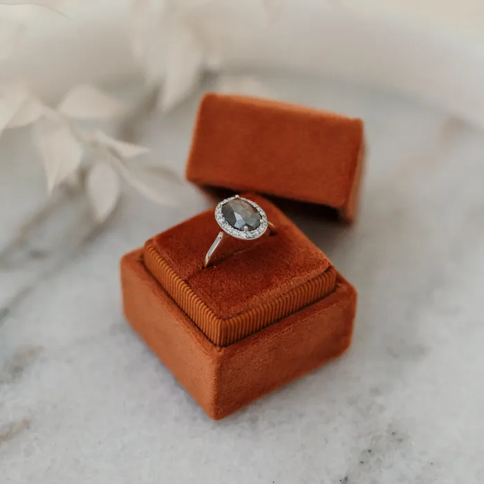 The Calisto 14k Yellow Size 9 Stone Moissanite Radiant 7x5mm Antelope Ring Box Custom Engraving 0 VENVS Rings The Calisto 14k Yellow Size 9 Stone Moissanite Radiant 7x5mm Antelope Ring Box Custom Engraving 0 VENVS Rings