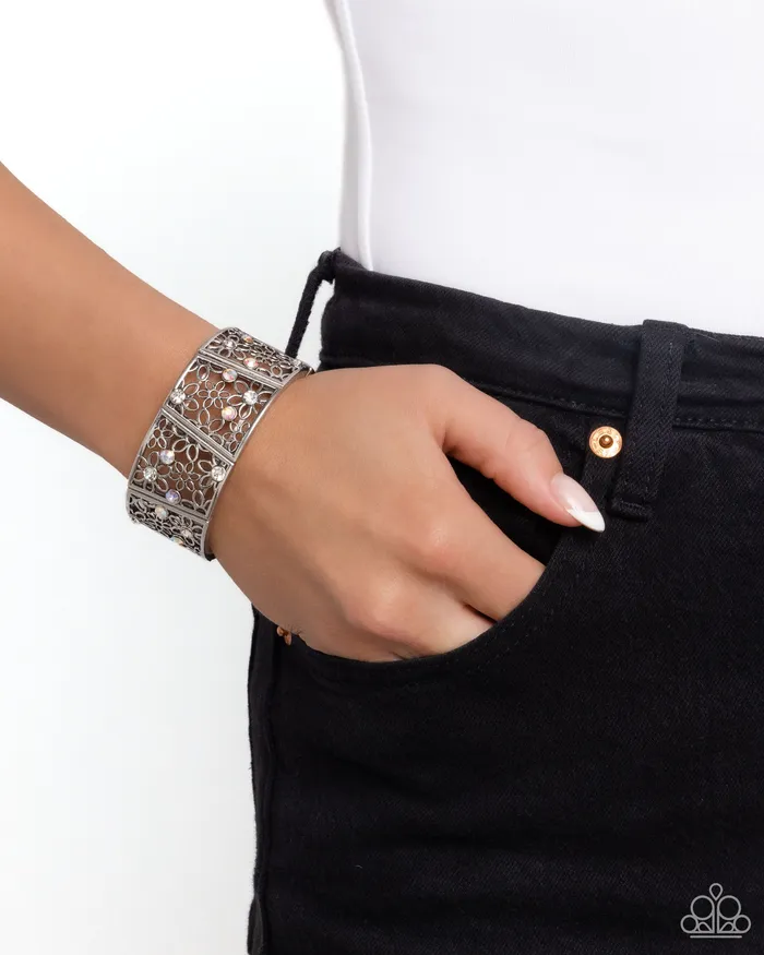 Bracelets Paparazzi Accessories Spring Greetings White and Iridescen Rhinestone Floral Filigree Stretchy Bracelet Paparazzi