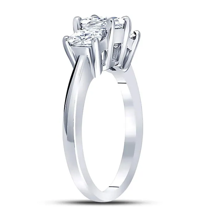 Rings GND 14Kt White Gold 1 12CtSup DiaPr 3Stone Diamond Ring 425 grams