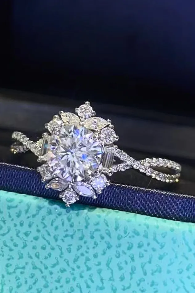 Trendsi Rings Floral 2 Carat Moissanite Crisscross Ring